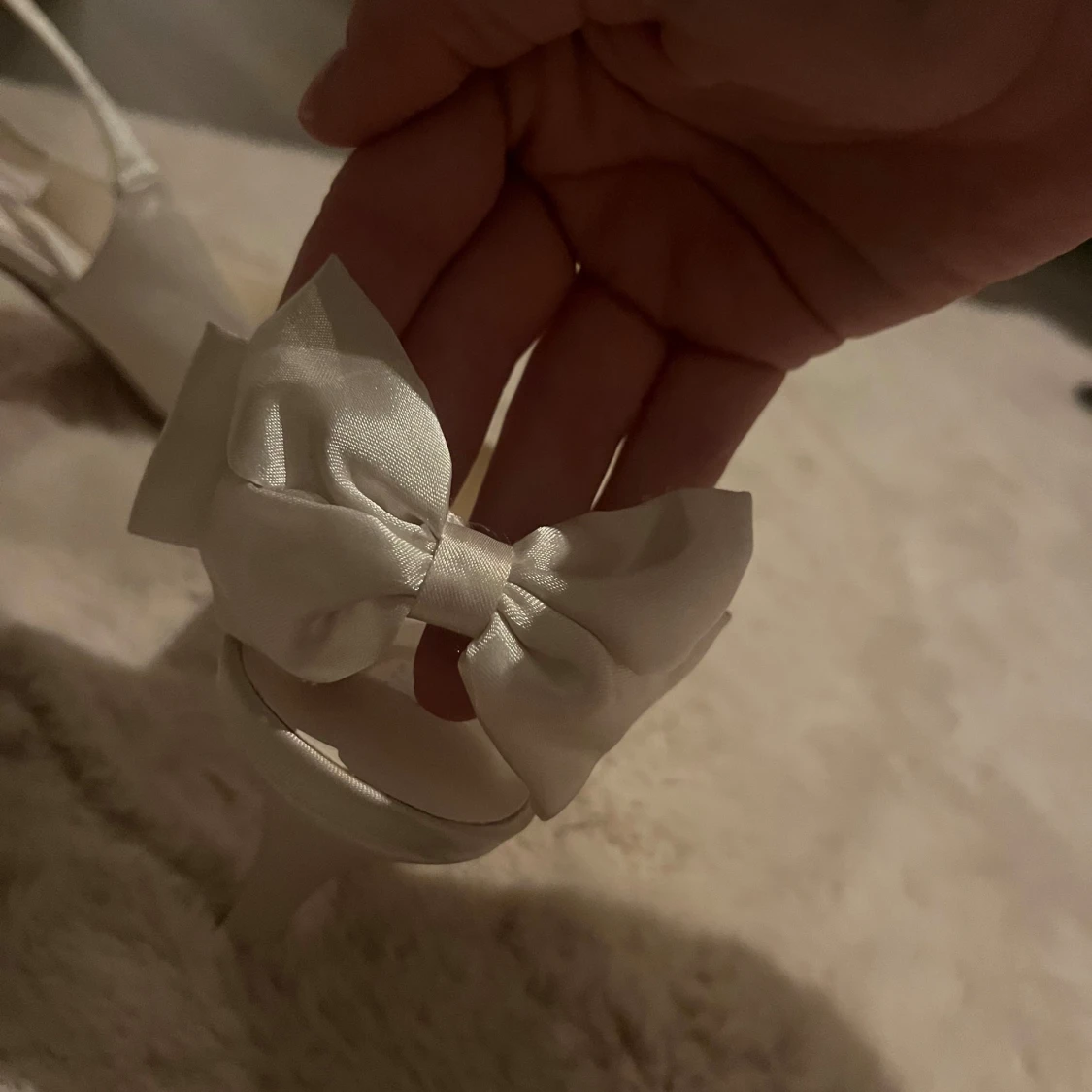 Vita sammetsklackar - 90