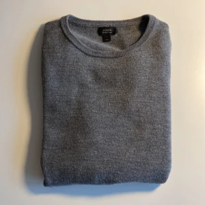 Merinoull Tröja - Säljer nu denna asfeta merinoullströjan i ett väldigt gott skick! Storleken är S och sitter bra som det. Nypris ligger på ca 1099kr❌ mitt pris endast 349✅ Hör av dig vid minsta lilla fundering!! 