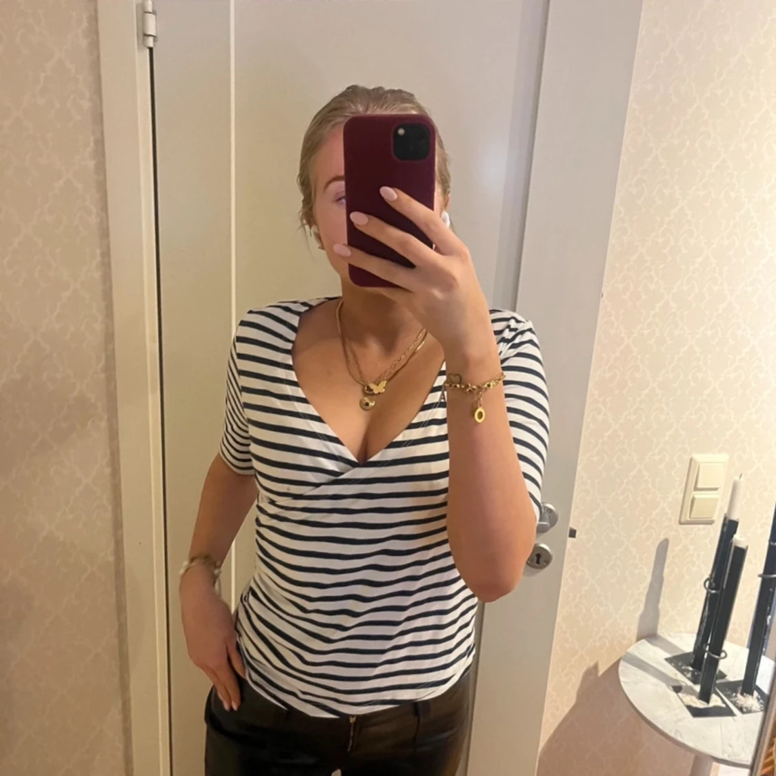 Randig v-ringad topp - 1