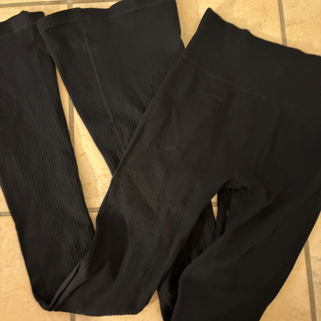 Svarta flare leggings från 157 - 1