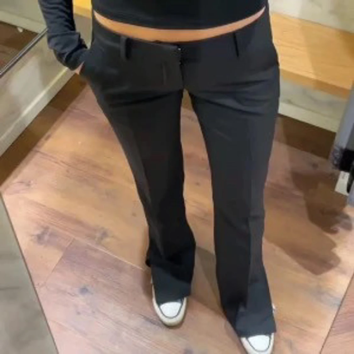 Svarta kostymbyxor