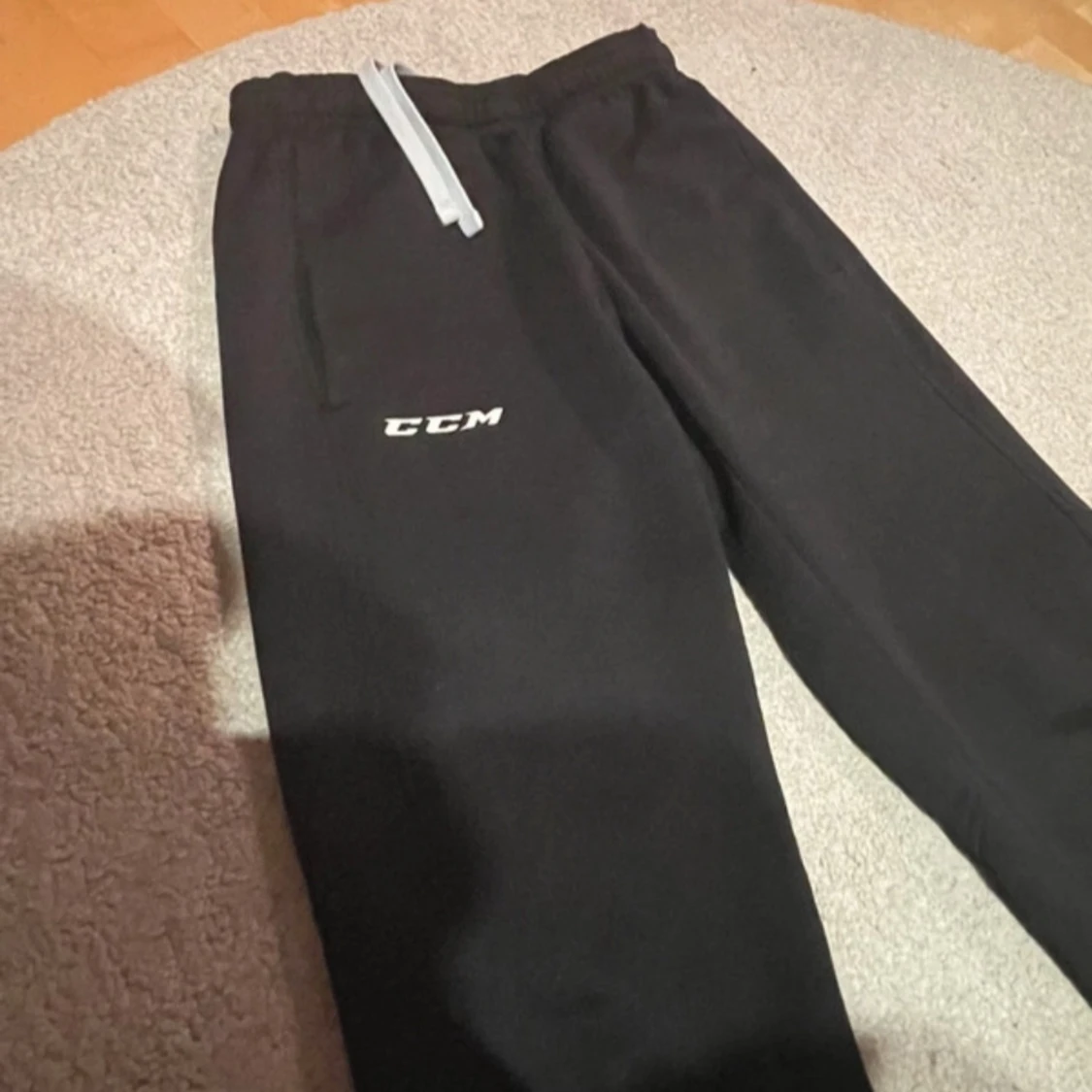 Svarta mjukis/träningsbyxor från CCM - 1