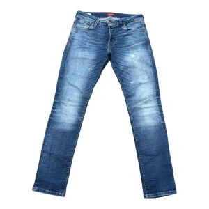 Jack & Jones Jeans - Riktigt schyssta jeans🙏 slimfit👍 Kom dm vid frågor🙏