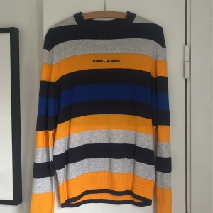 Tommy Jeans randig tröja  - Storlek S Nyskick Bomull 