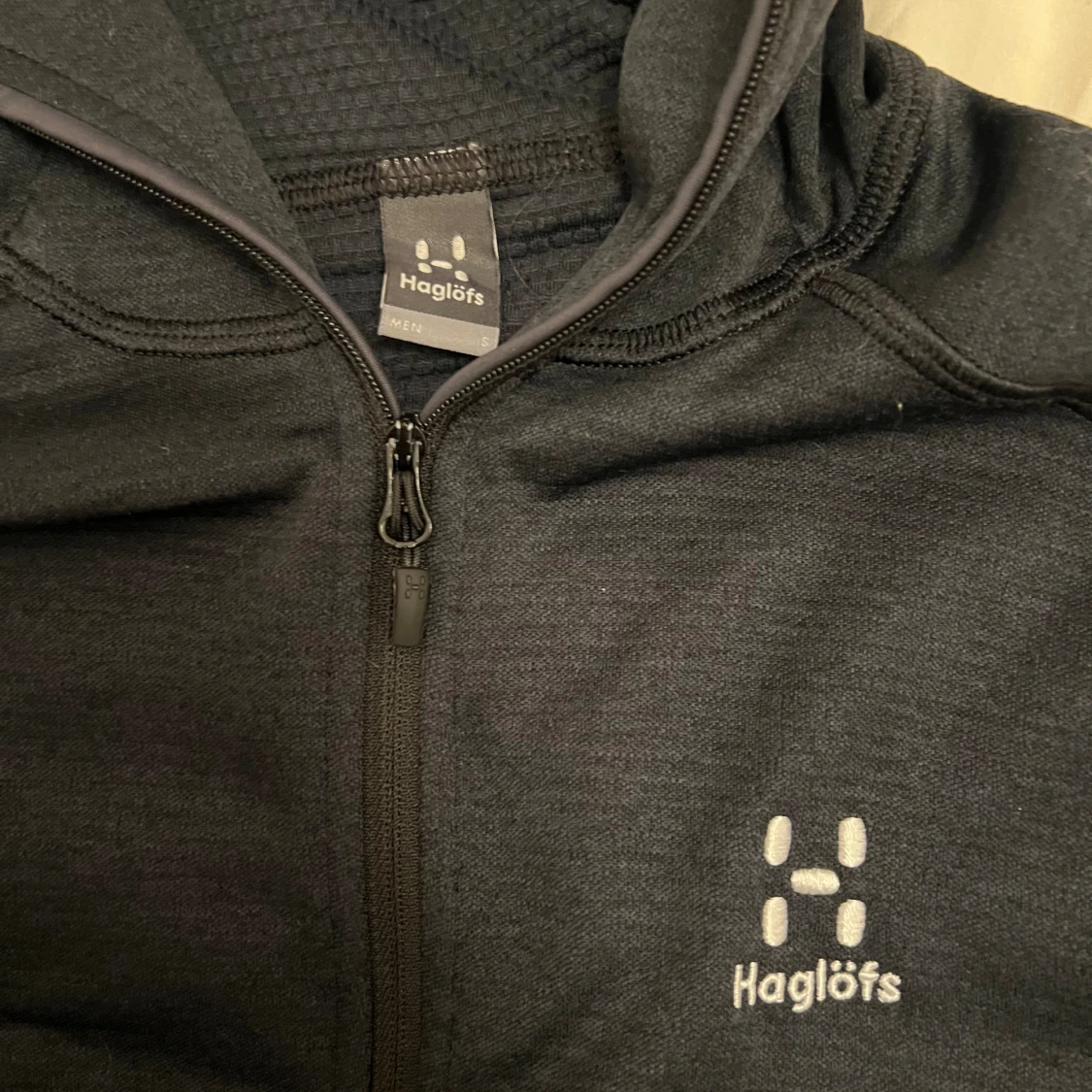 Haglöfs tröja med luva  - 90