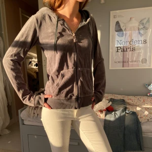 Kofta - Najs kofta, den är lite grönare i verkligheten och inte lika grå🫶