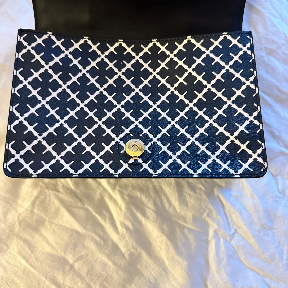 Svart och vit mönstrad väska - 92