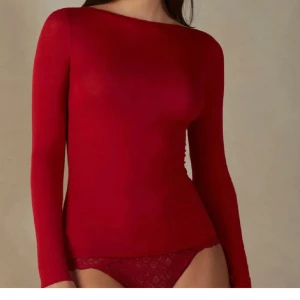 Intimissmi tröja - Säljer denna super snygga och sköna tröja från intimissmi, då jag har för många❤️