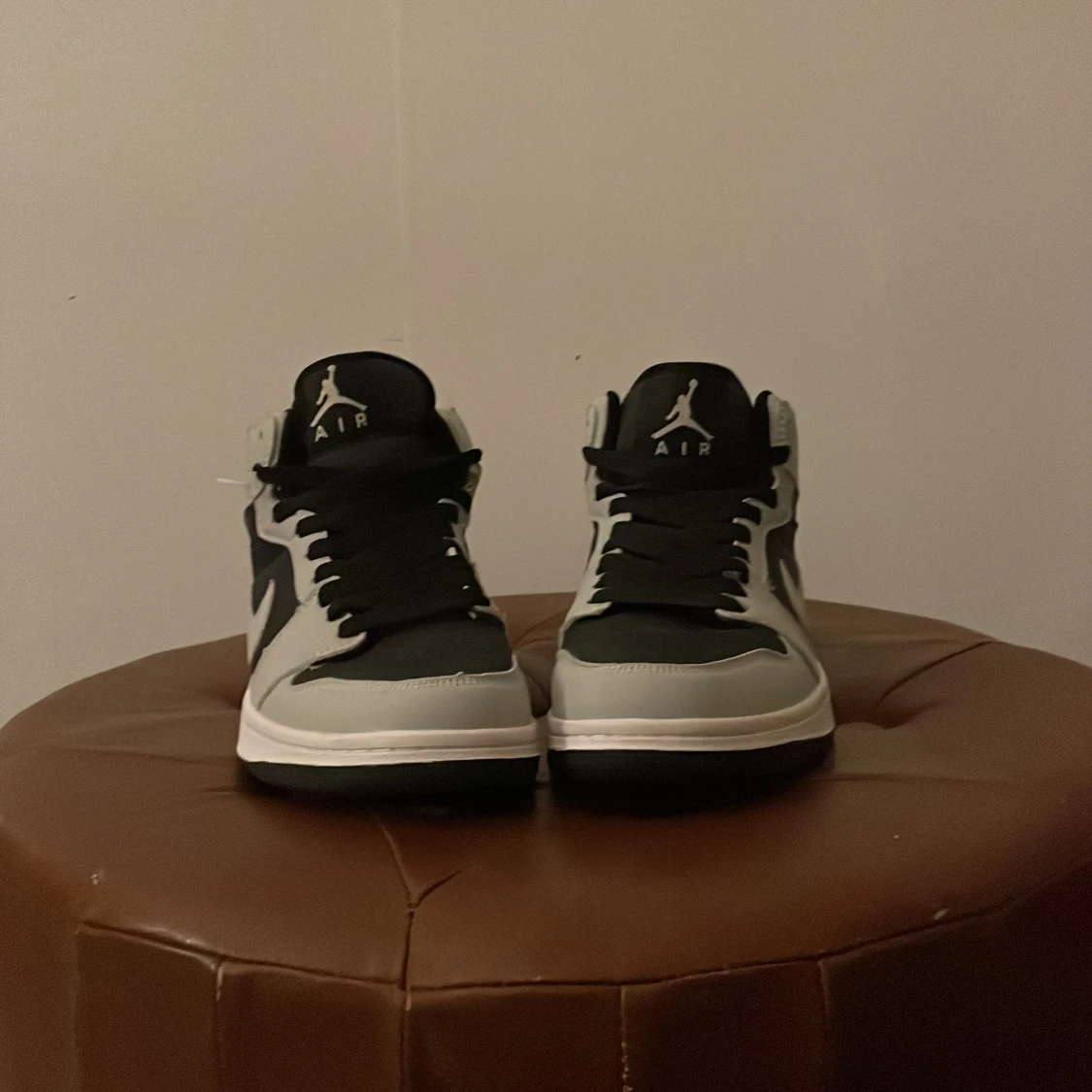 Jordan 1’s grey - 92