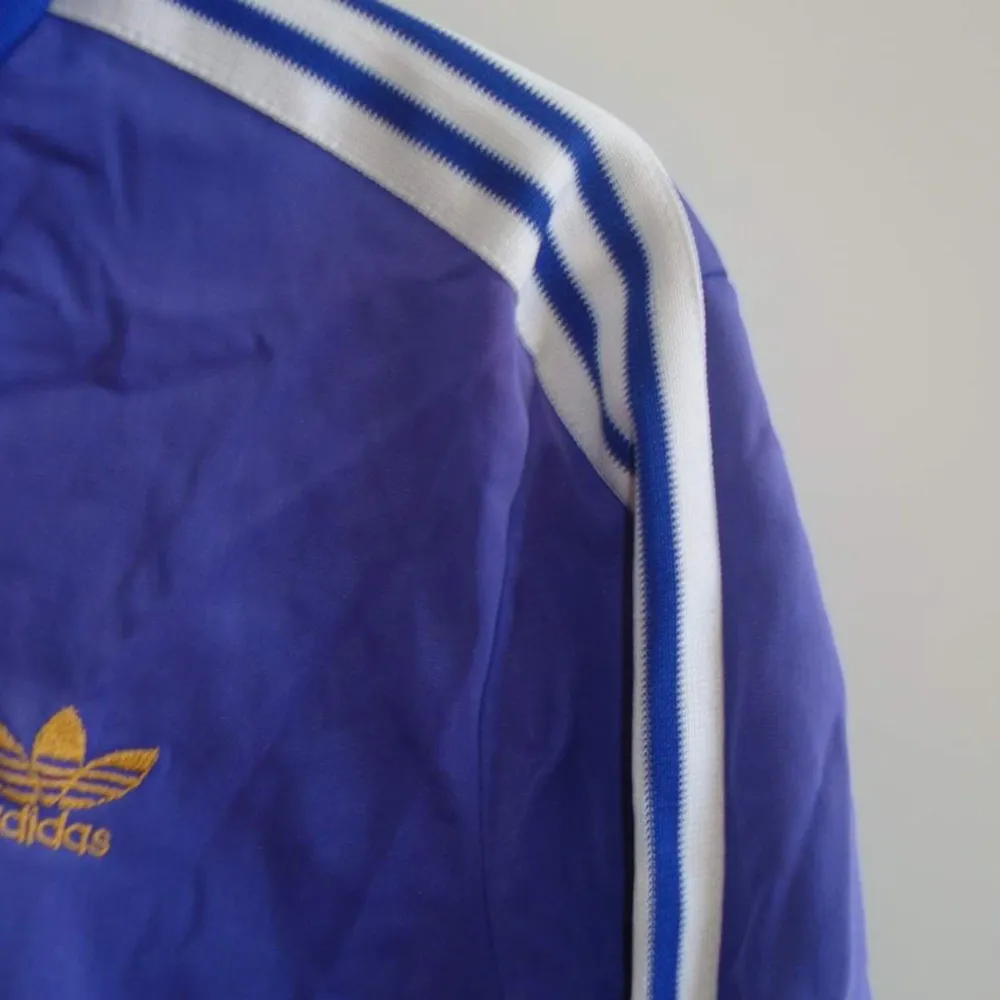 Adidas tröja/jacka från 70-talet. Förhållandevis bra skick!. Jackor.