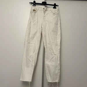 Beiga jeans - Aldrig använda, bra skick W27 L30