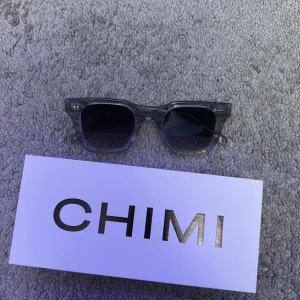 Chimi Glasögon  - Glasögon i perfekt skick som är sköna och passar solen bra för sommaren