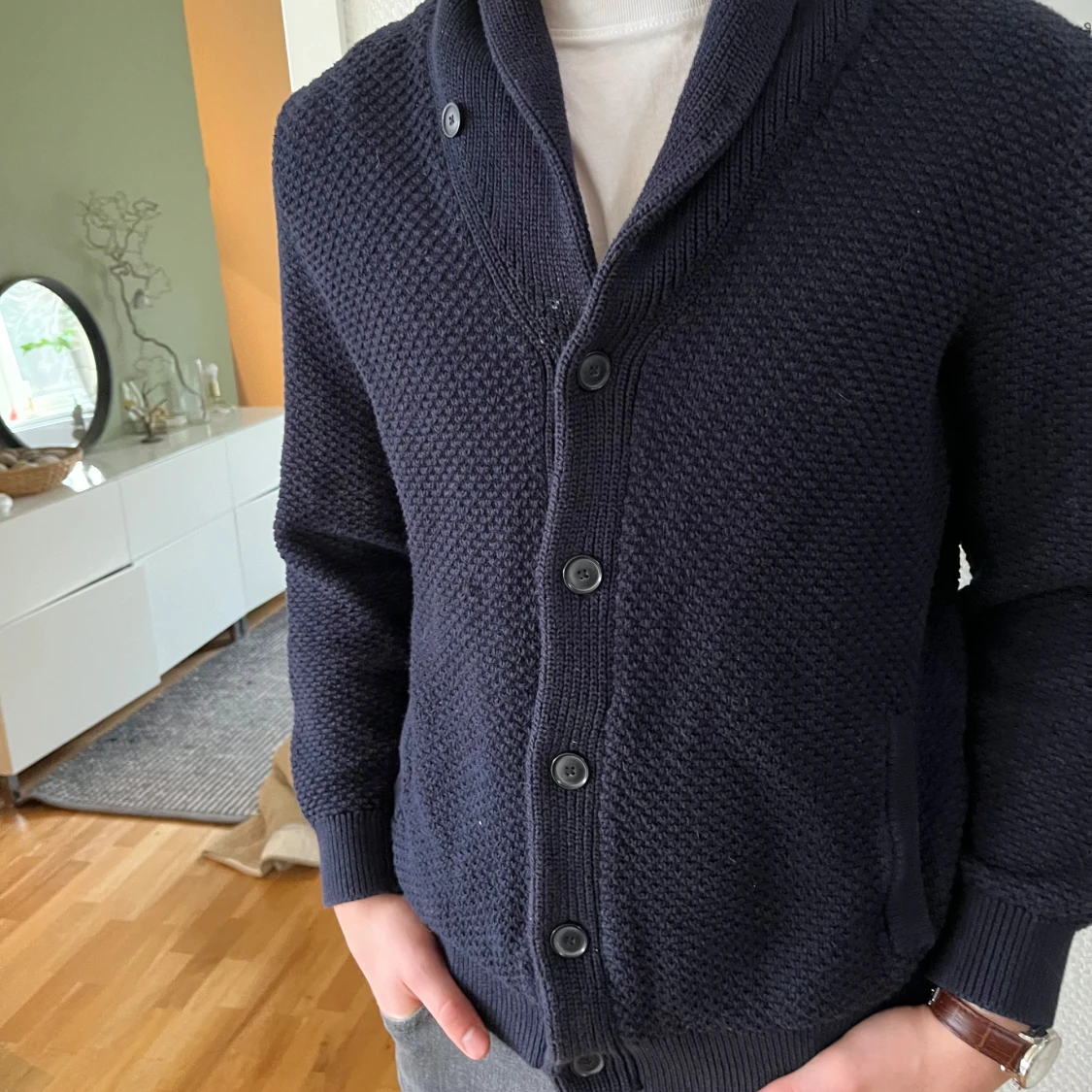 Mörkblå stickad kofta med knappar - 2