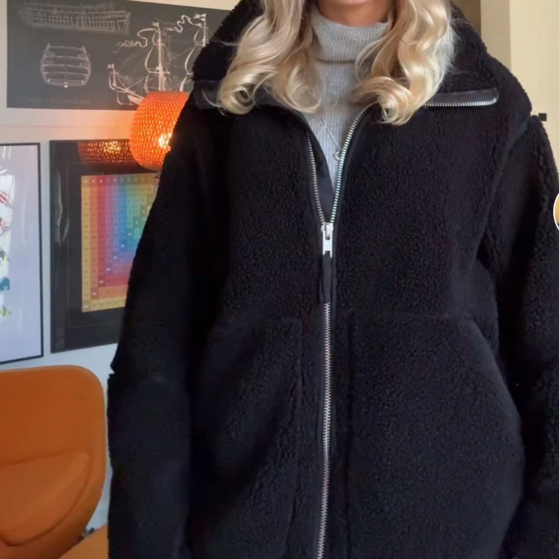 Svart teddyjacka med dragkedja - 1