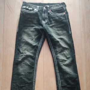 True religion jeans - Good quality no holes, selling because they don't fit me, Made in USA Row 30 Seat 33. Leg 102cm 