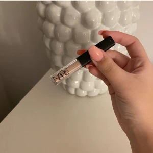 Nars concealer  - Concealer ifrån Nars, färgen vanilla 