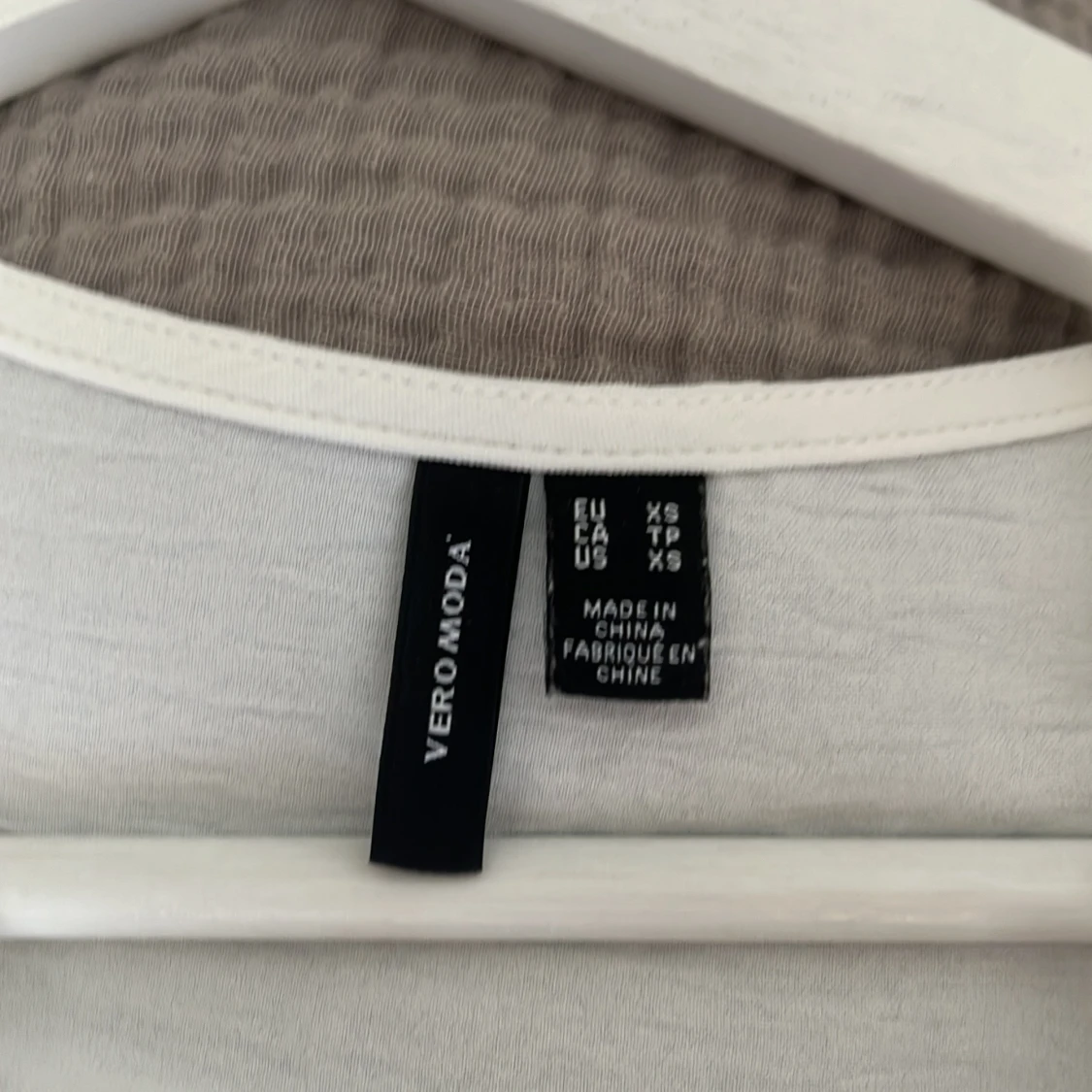 Vit blus från Vero Moda - 1