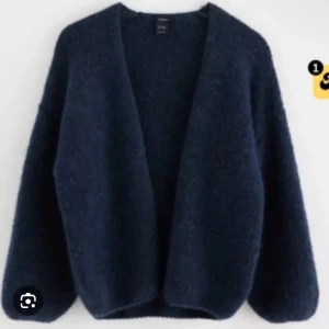 Mörkblå kofta från Lindex - Stickad kofta från Lindex strl M/L passar perfekt mig som har S