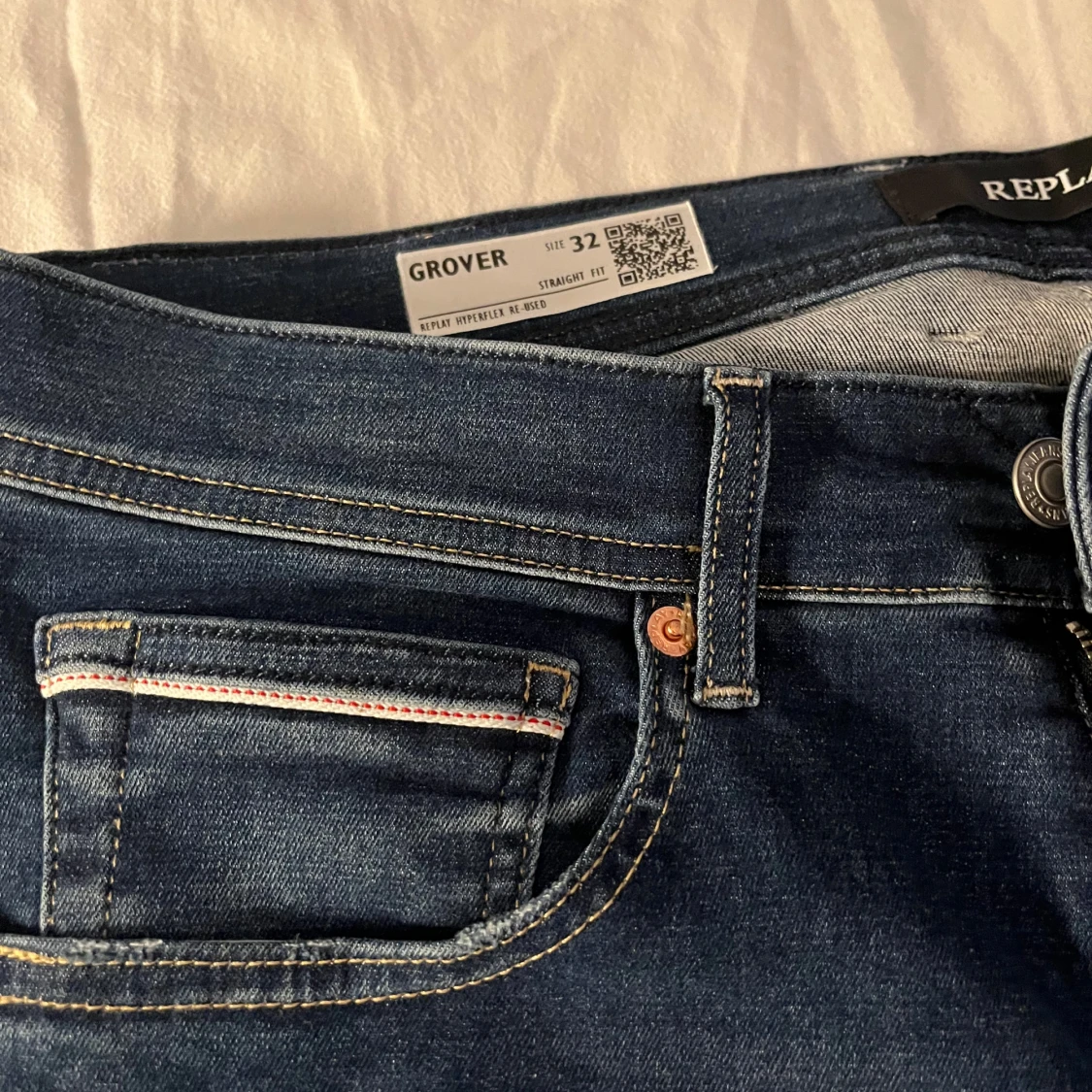 Mörkblå jeans från Replay - 2