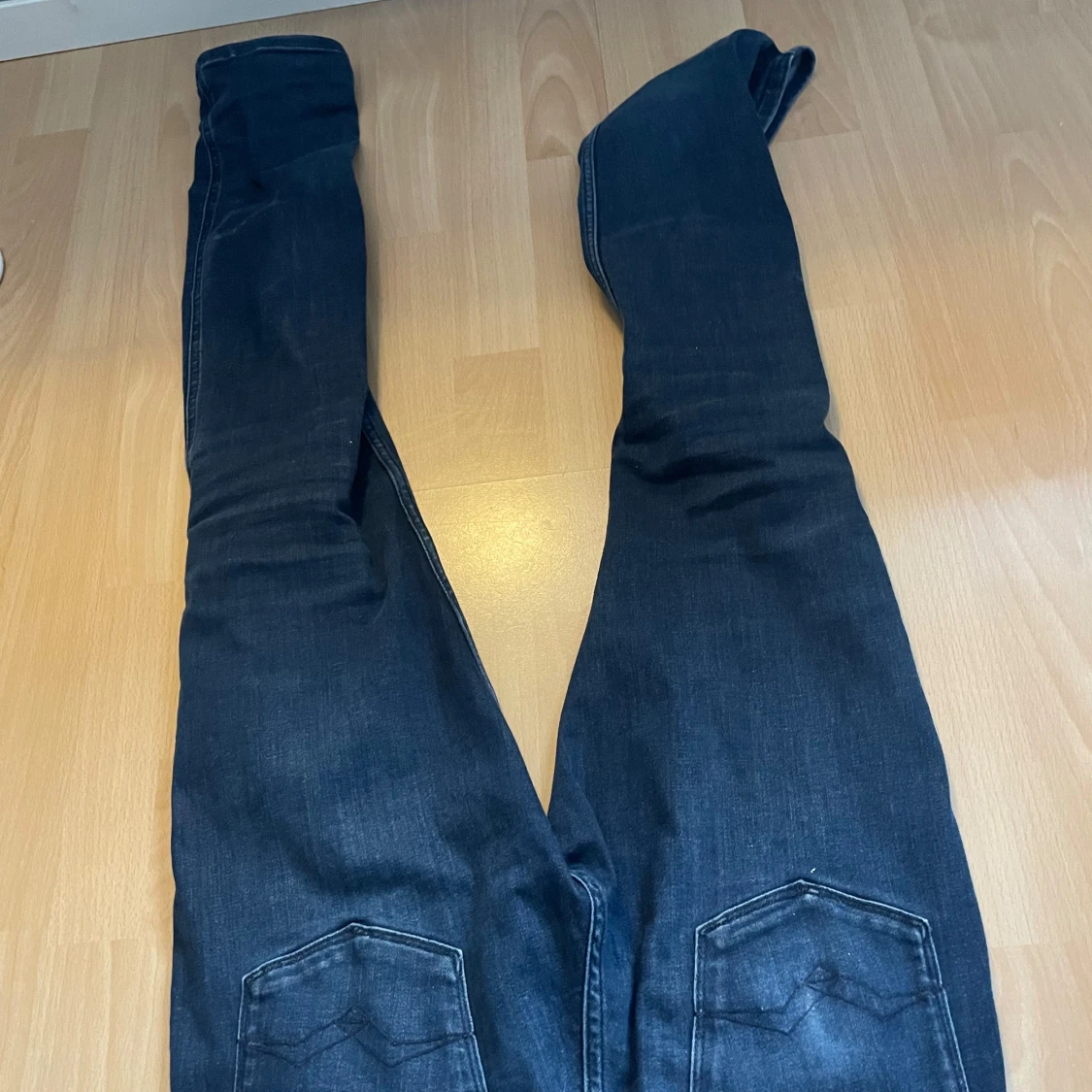 Mörkblå jeans från Replay - 3