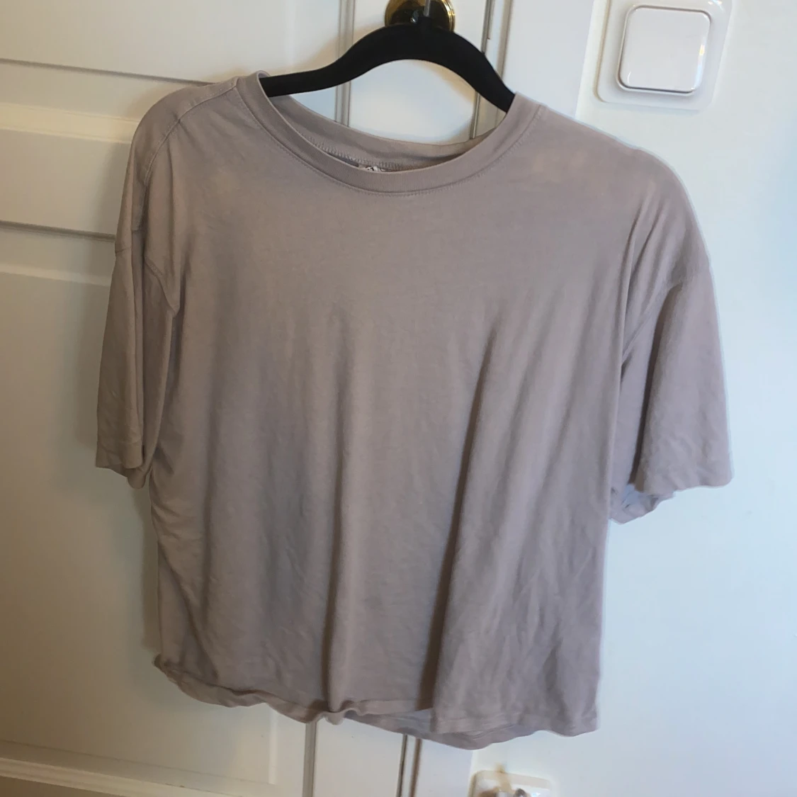 beige t-shirt