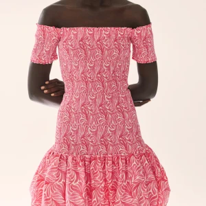 Klänning  - Super fin klänning från hm, slutsåld och aldrig använd💗