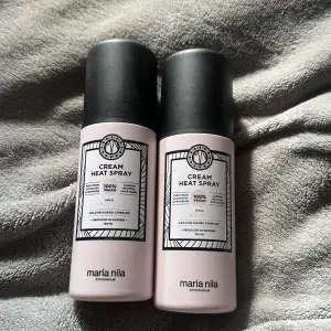 Värmeskydd från Maria Nila. Deras cream heat spray på 150ml/styck. Säljer båda för 250kr alternativt 150kr/styck. 