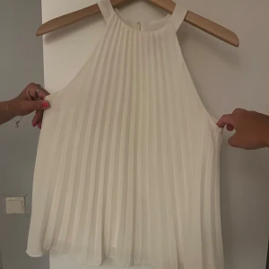 Vit blus från hm  - I bra skick! 🩷