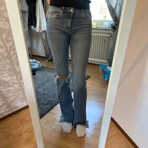 Gina tricot jeans - Jätte fina jeans som tyvärr inte kommer till användning längre!💕