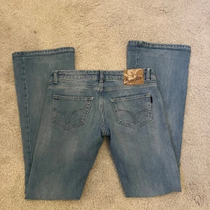 Jättesnygga jeans  - Älskar jeansen men det är tyvärr för långa för mig :( W28 L36  Köpte de för 600kr 