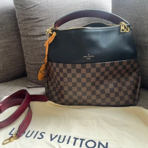 Maida Louis Vuitton väska - Som ny - endast använd två gånger. Köpt i Stockholm på Birger Jarlsgatan. Kvitto finns.