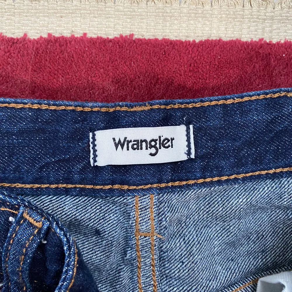 Ett par baggy jeans från wrangler. Ett bra par jeans. Skriv för mer bilder eller info.. Jeans & Byxor.