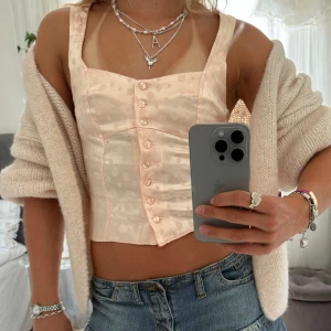 Korsett topp - Så snygg korsettliknande topp i aprikosliknande färg❣️❣️