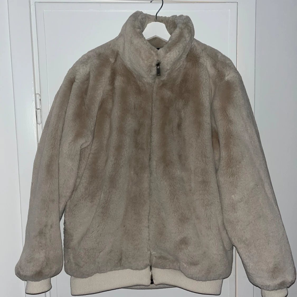 Fur jacket zara - 90
