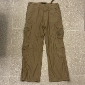 Cargobyxor Brandit - Cargobyxor från brandit i storlek M De är nästan helt oanvända