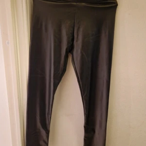 Zara lack tights  - Använd 1 gång,som ny.