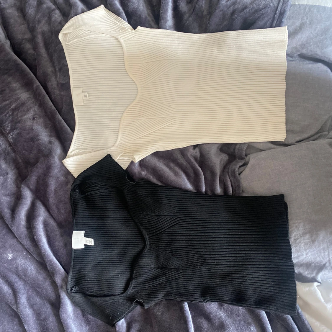 T-shirt med urringning 