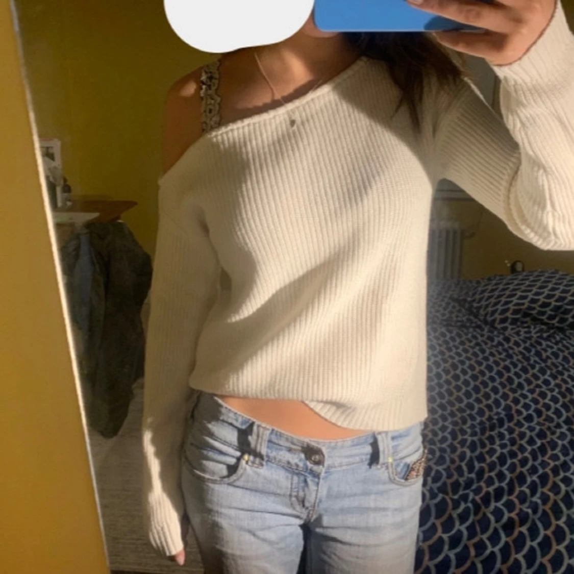 Stickad off-shoulder tröja - 91