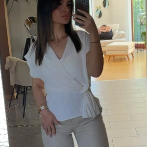 Topp - Zara - Fin, nyskick & endast använd 2 gånger! 