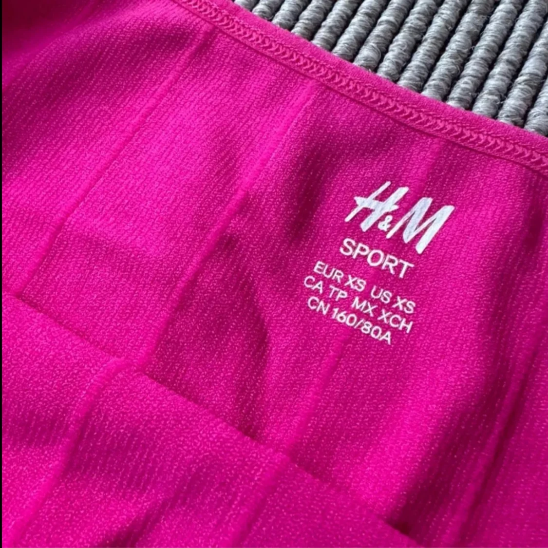 Hot pink gym top - 90