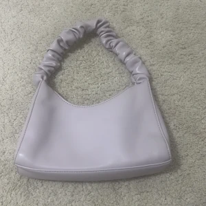 Fin lila gina tricot väska - Den är som och jag har inte någon användning av den längre