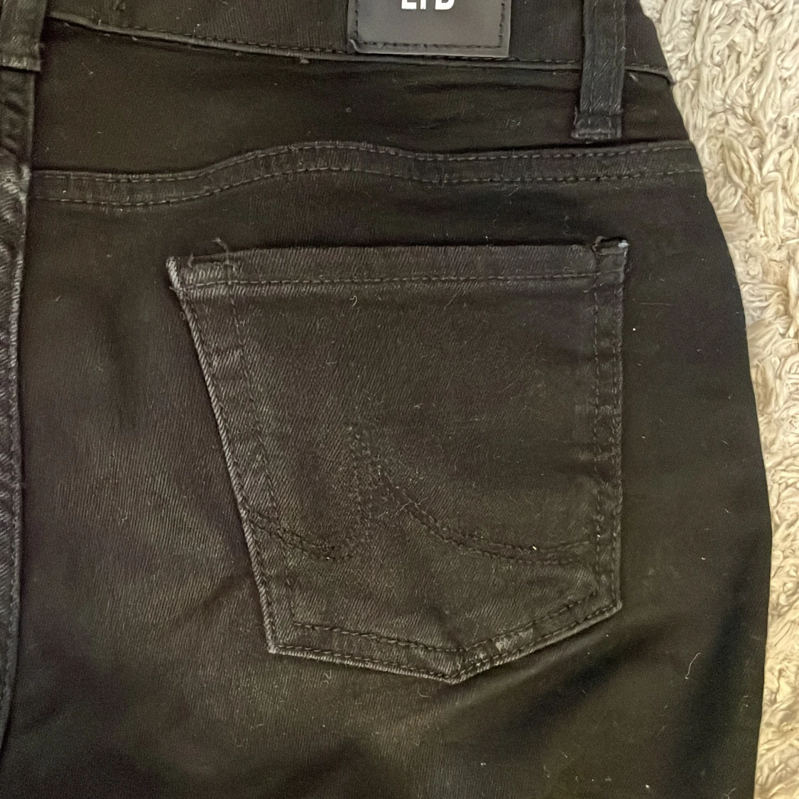 Svarta ltb jeans  - 92