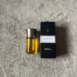 Desert Suave parfym les liquides imaginaires  - Säljer en lyxig parfymflaska av märket Liquides Imaginaires, Desert Suave. Perfekt för den som vill ha en unik och sofistikerad unisex doft för vintern. Köpt på scentonique i malta 🇲🇹 för 1500 sek. Uppskattad mängd kvar 42ml