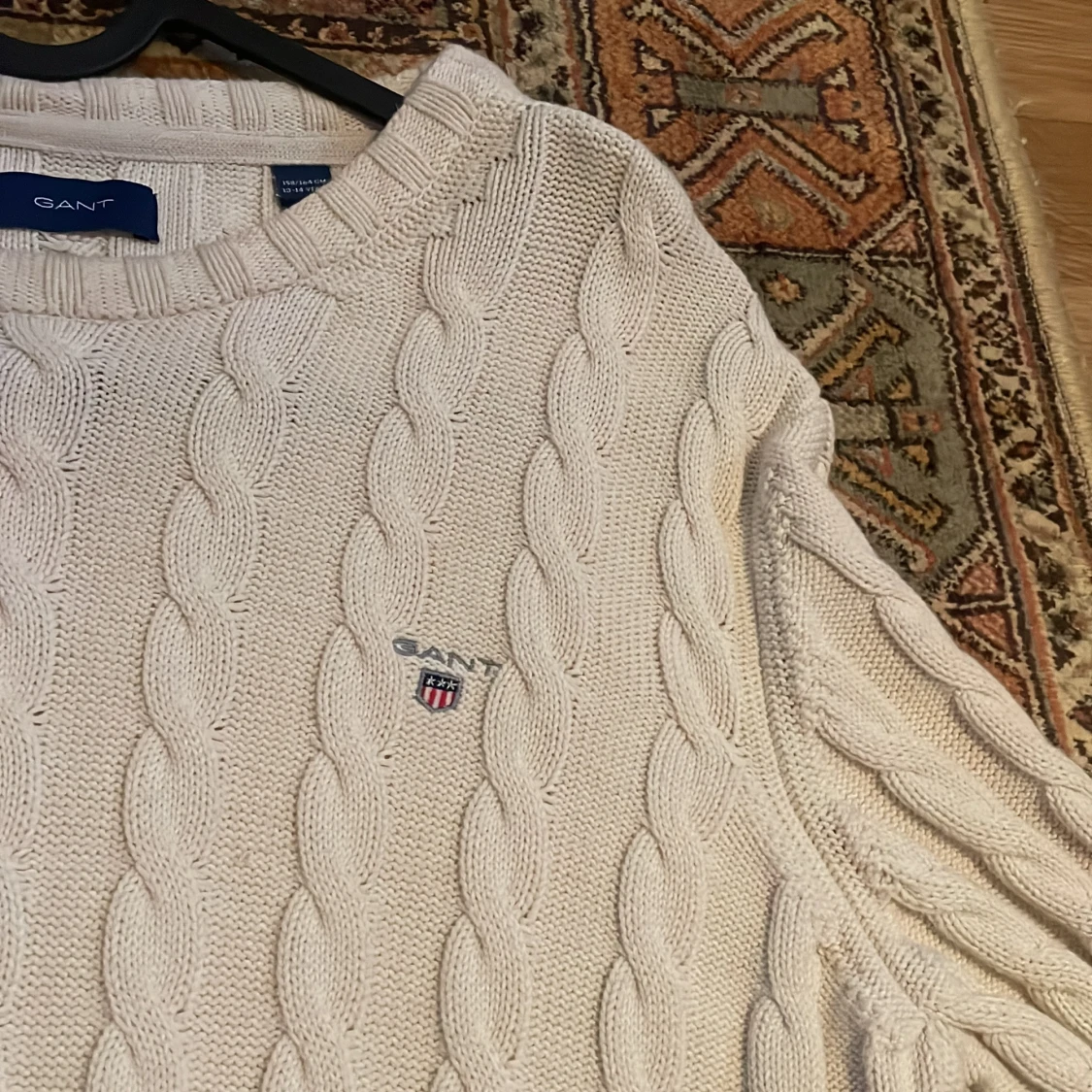 Vit stickad tröja från Gant - 90