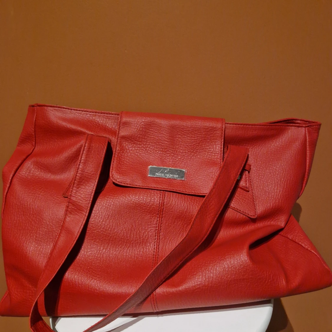 Röd axelväska från Daniel Hechter + Plånbok! Oanvänd!