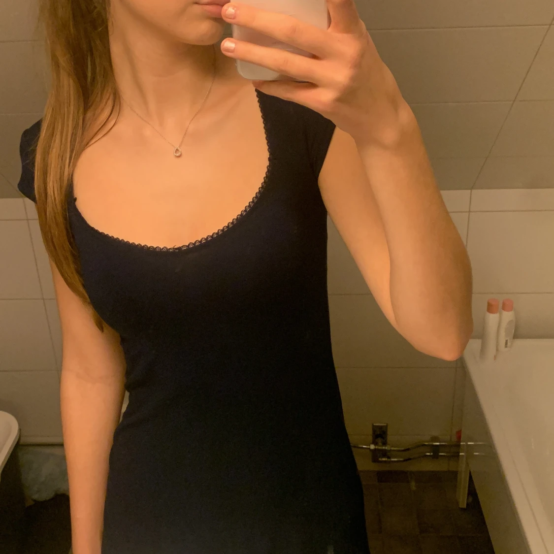 Mörkblå klänning med korta ärmar - 91