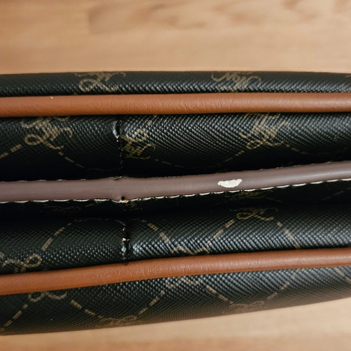 Axelremsväska från Mango - 91