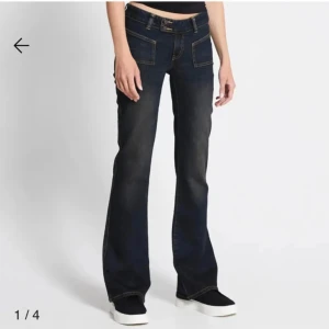 Mörkblå bootcut jeans - Super fina jeans från lager i storlek xs long length 