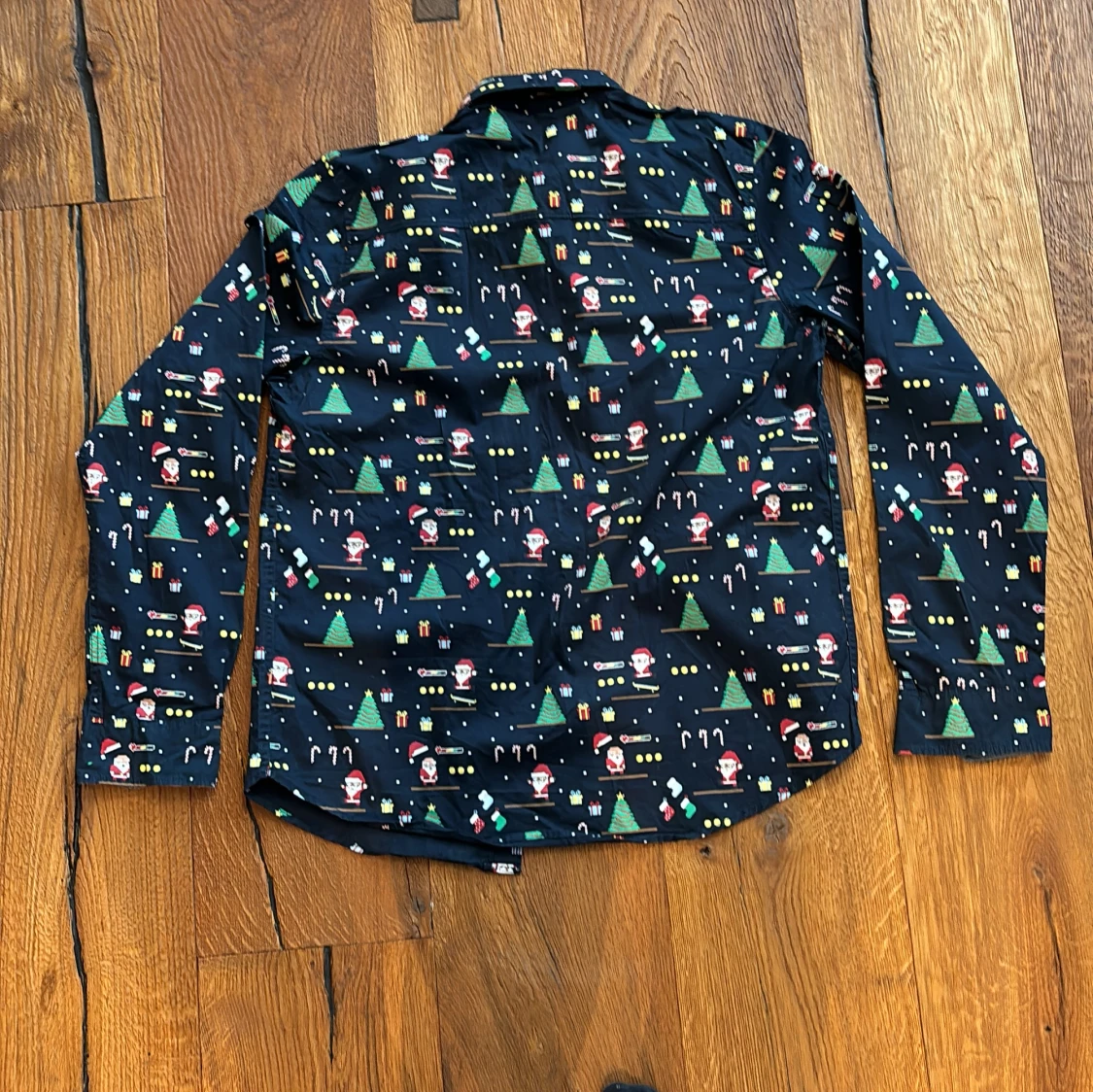 Julig skjorta från H&M - 90