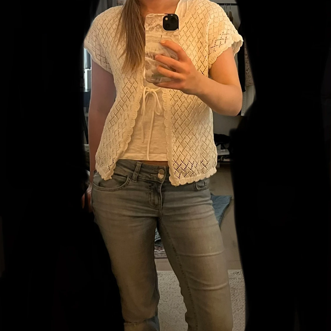 Vit stickad kofta med knytband - 91